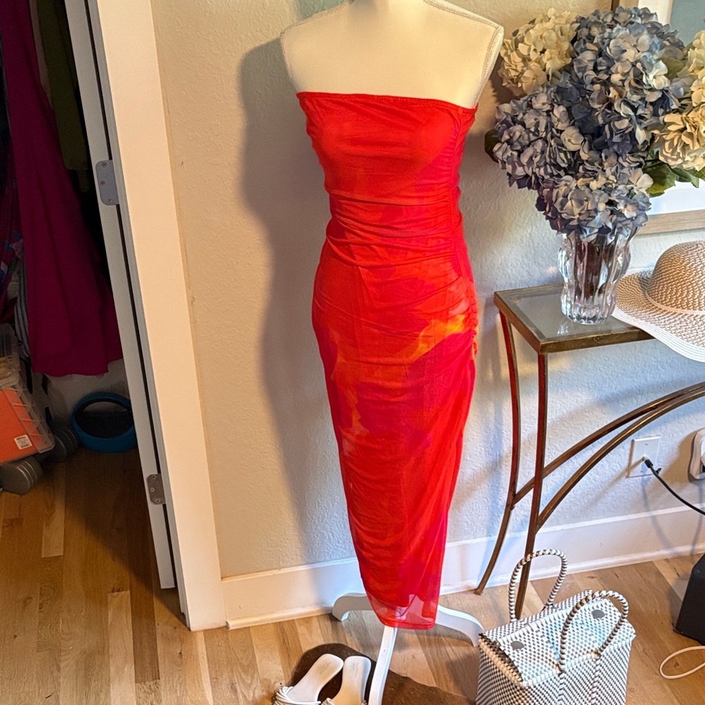 Pretty Garden strapless bodycon dress sz M